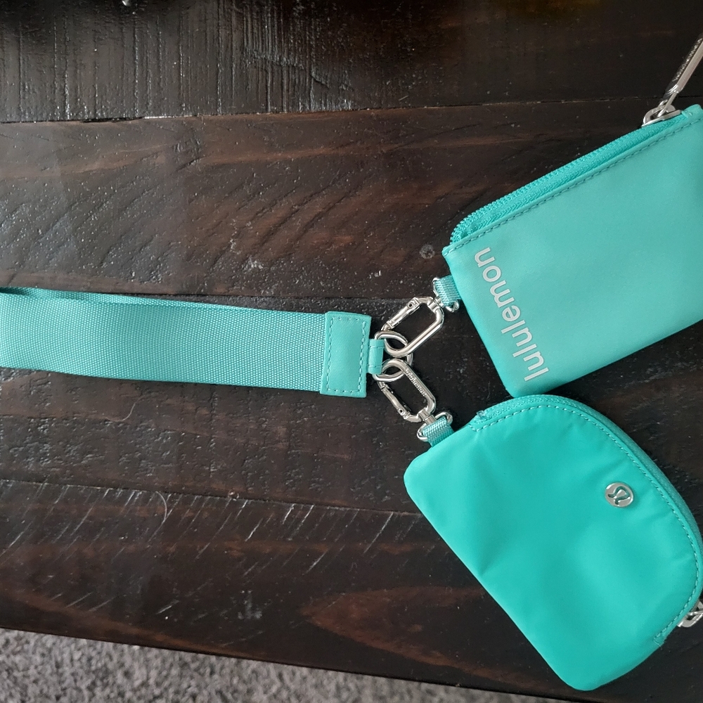 Nwot lululemon keychain thing